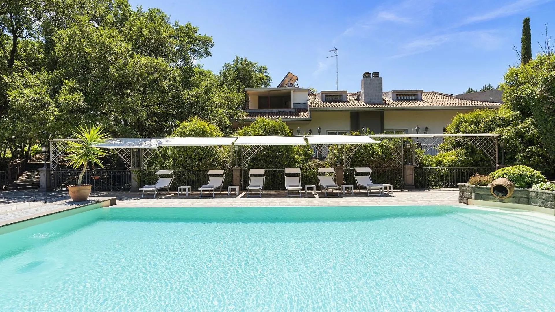 La Vittoria Sicilian Villa Trecastagni